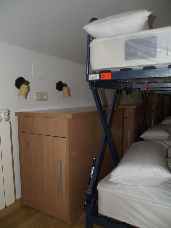 Albergue de Yebra Yebra de Basa Habitación foto