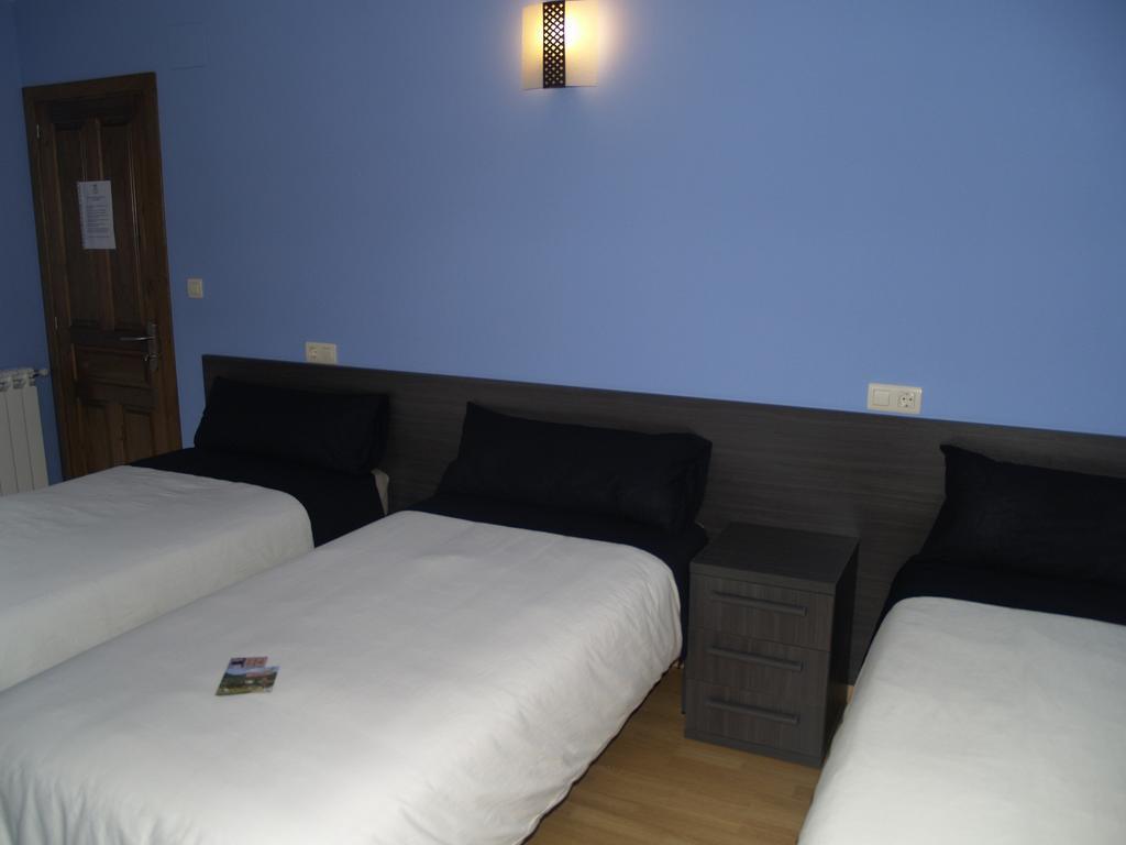 Albergue de Yebra Yebra de Basa Habitación foto