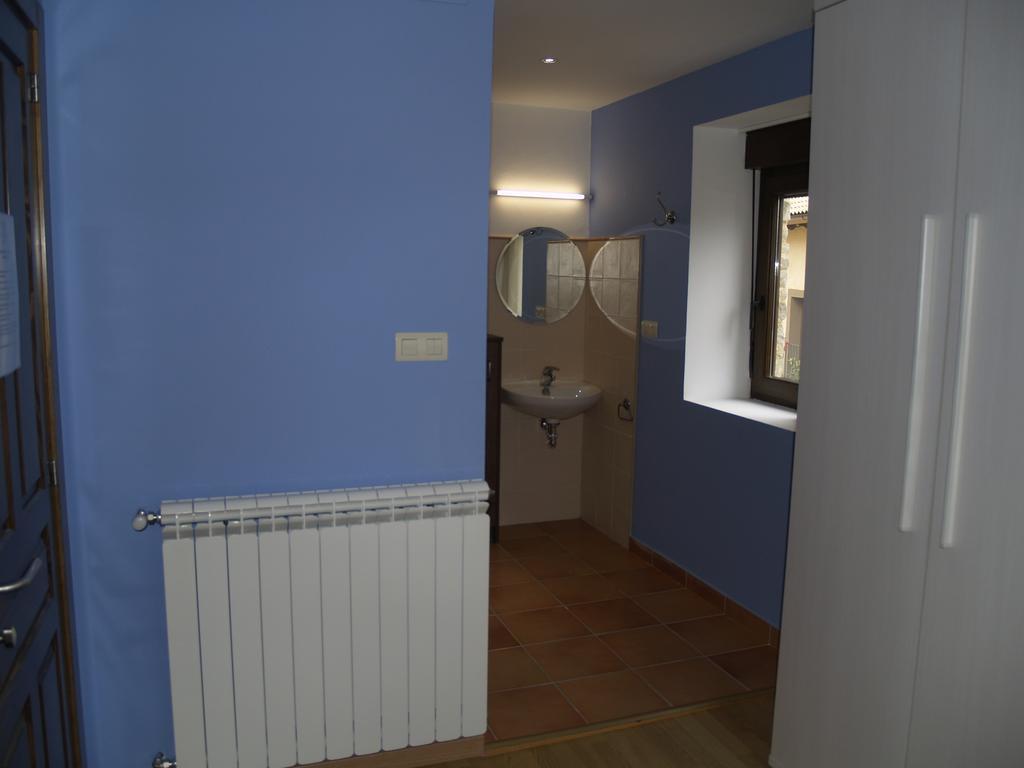 Albergue de Yebra Yebra de Basa Habitación foto