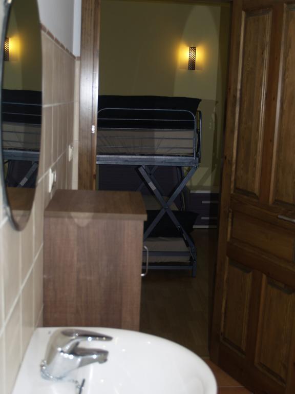 Albergue de Yebra Yebra de Basa Habitación foto