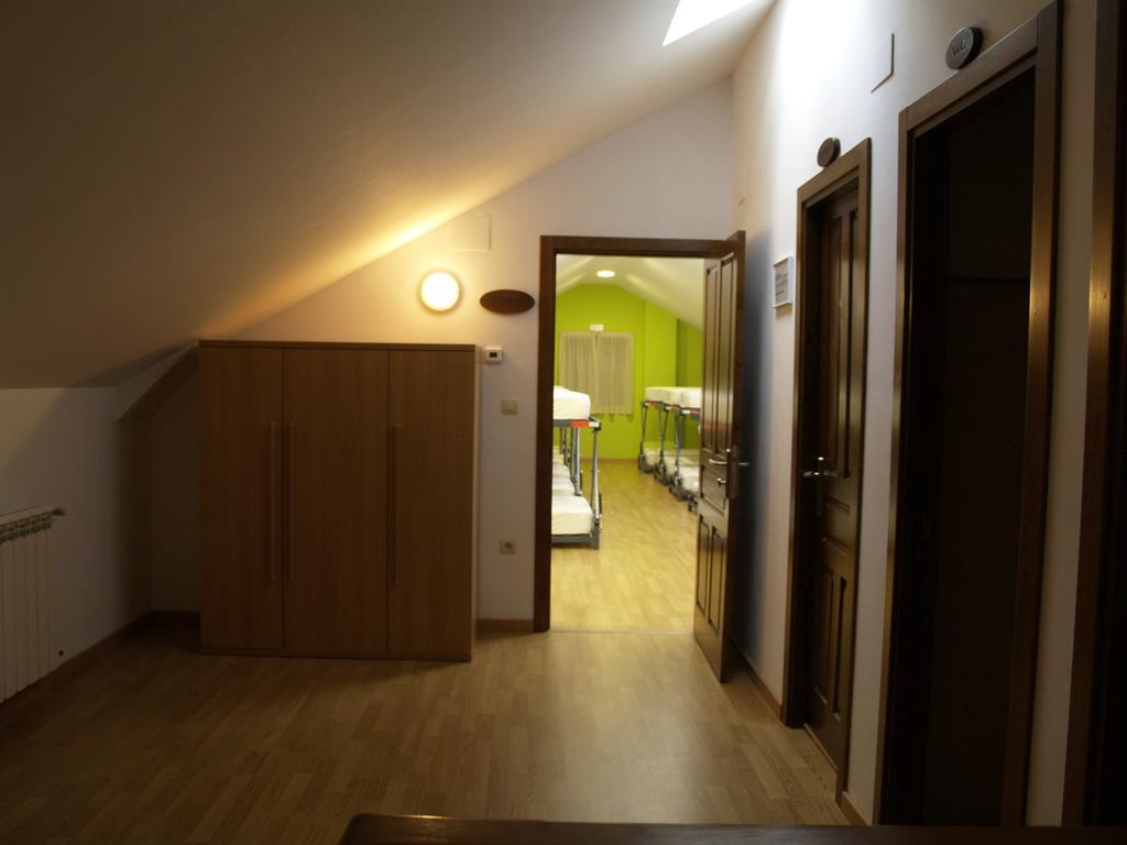 Albergue de Yebra Yebra de Basa Habitación foto
